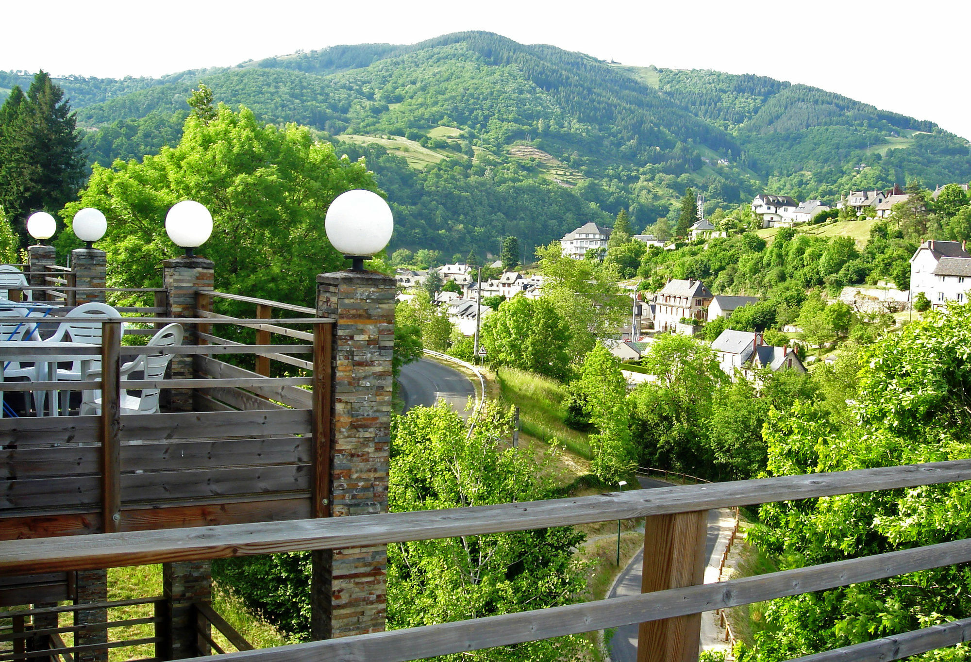 Residence Goelia Les Gorges De La Truyere アントエギュ・シュル・トリュイエール エクステリア 写真
